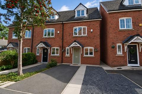 3 bedroom semi-detached house to rent, Lowerfield Gardens, Golborne