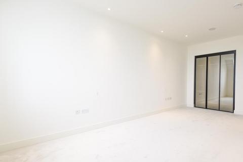3 bedroom apartment to rent, Star & Garter,  Richmond Hill,  TW10
