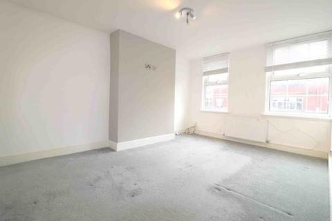 1 bedroom flat to rent, Central Parade, Penge