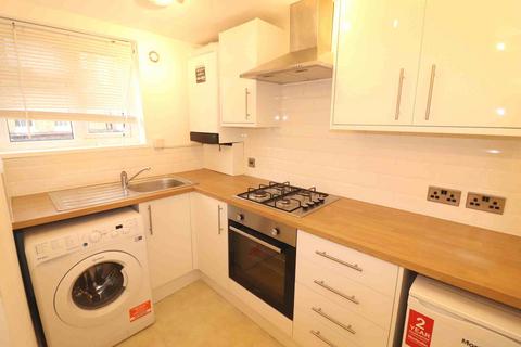 1 bedroom flat to rent, Central Parade, Penge