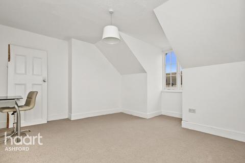 2 bed flat/apartment for rent in Second Avenue, Cliftonville