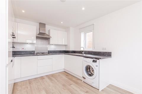 3 bedroom semi-detached house to rent, Wheatfield Drive, Witney, OX29