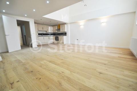 2 bedroom apartment to rent - Holloway Road, London, N7