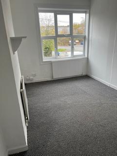 Studio to rent, Haden Hill Road, Haden Hill, Halesowen B63