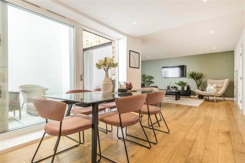 3 bedroom apartment to rent, Triplex, Hand Axe Yard, Hand Axe Yard, Kings Cross, London, WC1X