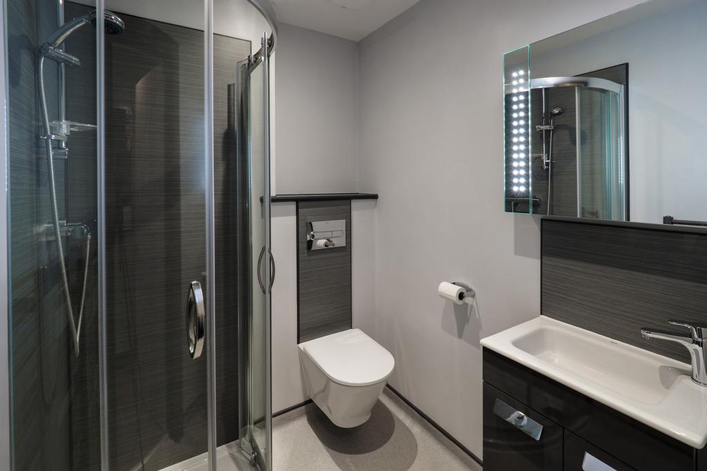 A typical Ensuite at SAR Court
