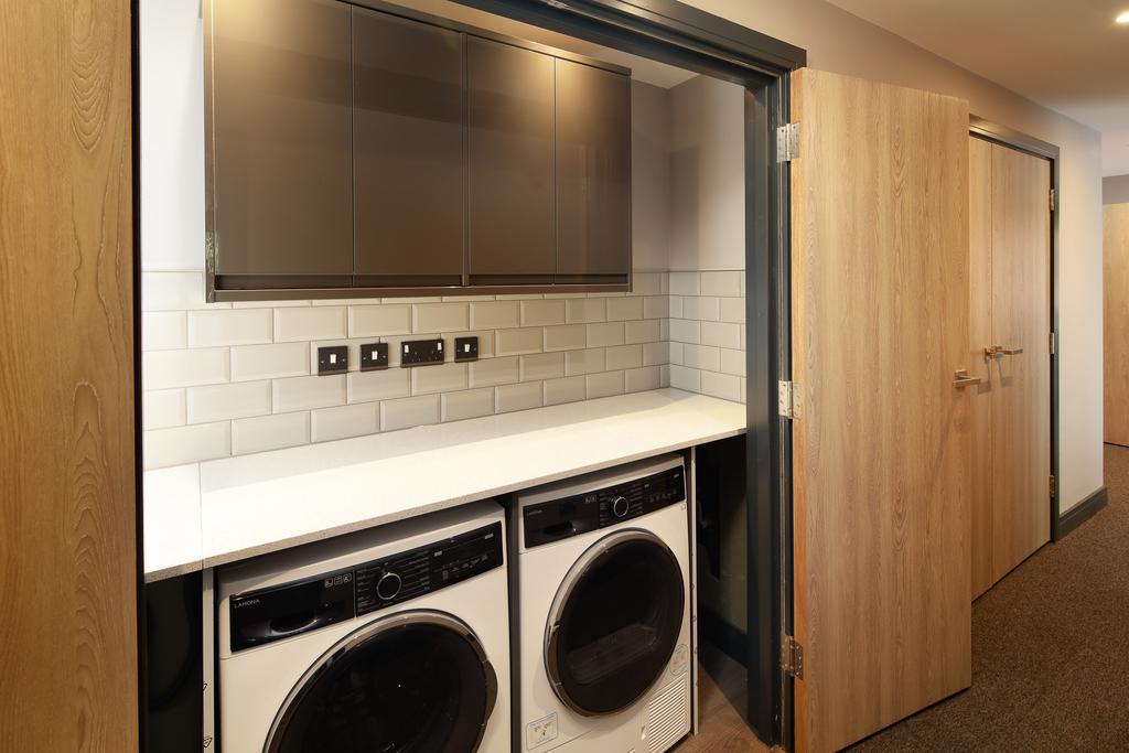 SAR Court - Laundry in Flat 3