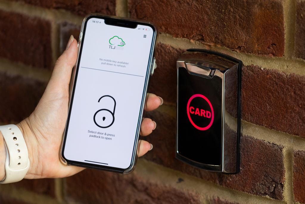 SAR Court Mobile Key