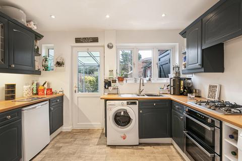 2 bedroom end of terrace house for sale, Charles Road, Staines-upon-Thames, Surrey, TW18