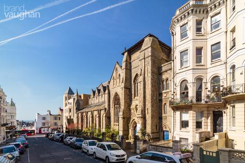 2 bedroom flat to rent, Cambridge Road, Hove, BN3