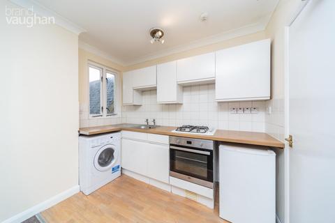 2 bedroom flat to rent, Cambridge Road, Hove, BN3