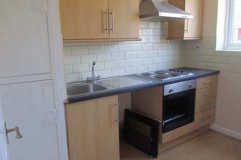 2 bedroom ground floor maisonette to rent, Fieldview Close, Exhall