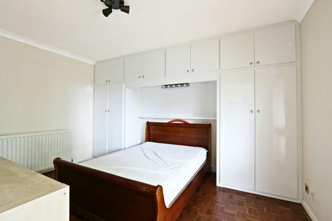 2 Lucerne Close, London, N13 4QJ