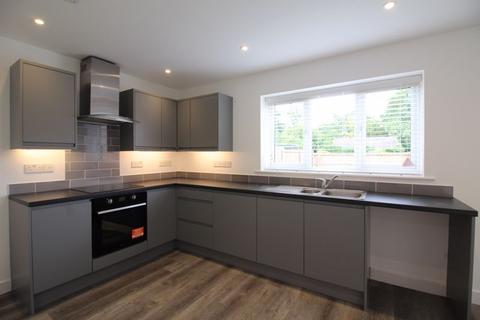 3 bedroom semi-detached house to rent, Whytefield Road, Ramsey