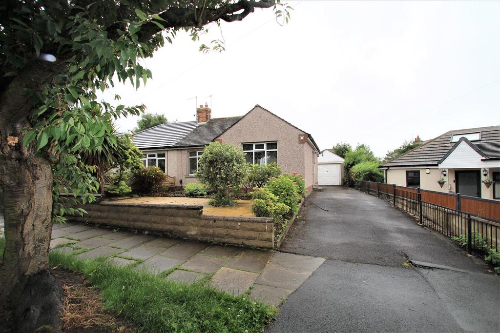 Acre Avenue, Eccleshill, Bradford 2 bed semidetached bungalow £149,995