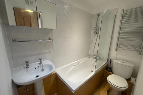 2 bedroom flat to rent, Skene Square, Rosemount, Aberdeen, AB25