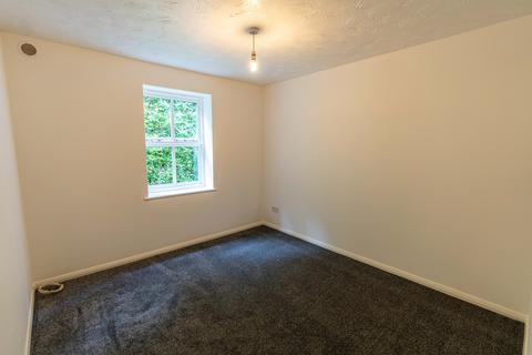 2 bedroom apartment to rent, Harriet Drive, Esplanade, Rochester, Kent, ME1