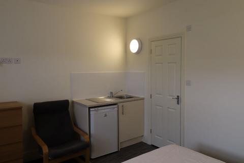 1 bedroom in a house share to rent, Northampton NN1