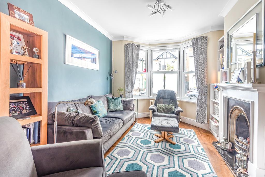 Somerset Gardens, Teddington, TW11 3 bed terraced house £899,950