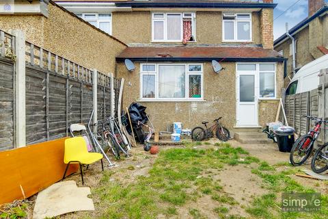 30 Stirling Road, Hayes, UB3 3AH