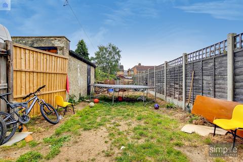 30 Stirling Road, Hayes, UB3 3AH