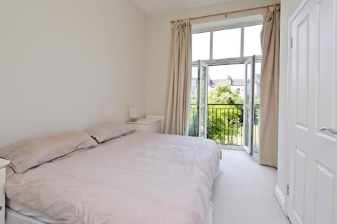 2 bedroom apartment to rent, Sinclair Road, London, W14