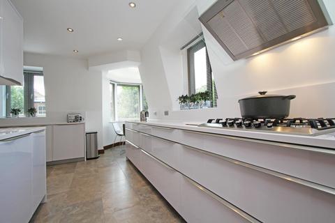 3 bedroom penthouse to rent, Holbein Place, London, SW1W