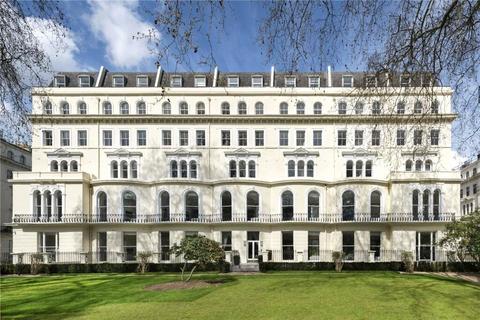 2 bedroom apartment to rent, Kensington Gardens Square, London, UK, W2