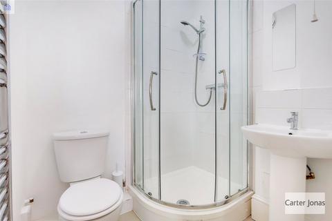 Studio to rent, Egerton Gardens, Knightsbridge, London, SW3