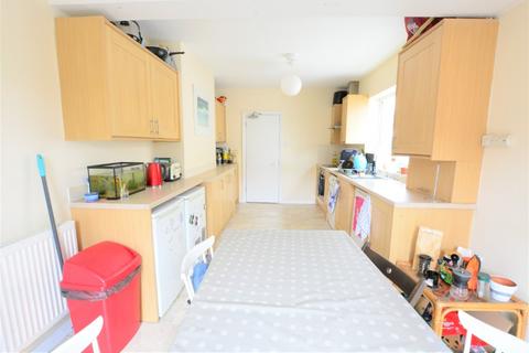 5 bedroom terraced house to rent, Brading Road, Brighton, BN2