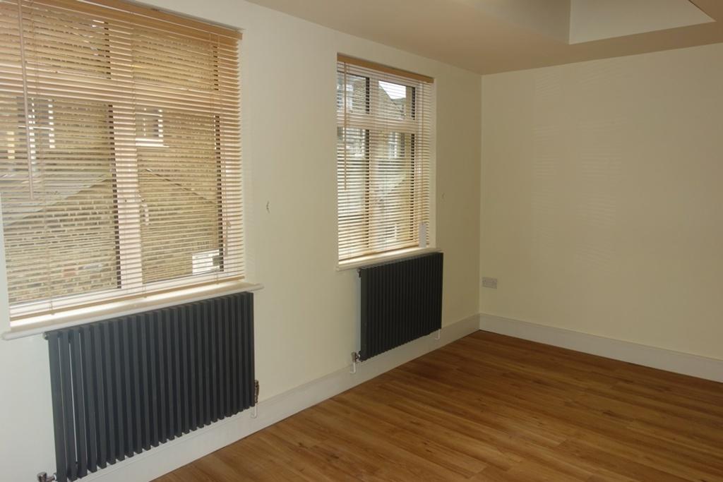 Wood Street Kingston Upon Thames KT1 1UW 2 bed apartment 