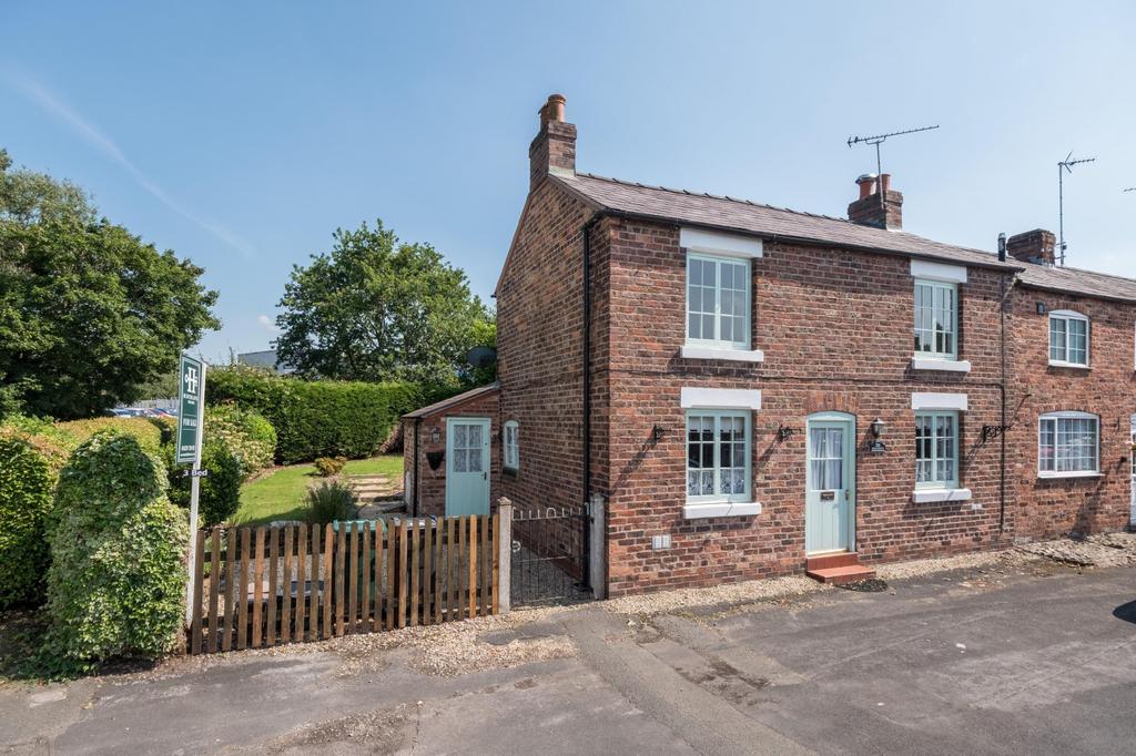 3 bedroom House End of Terrace in Tarvin 3 bed house £250,000