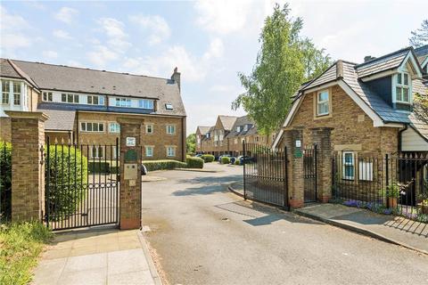 3 bedroom terraced house to rent, Gatcombe Mews, Hanger Lane, Ealing, W5