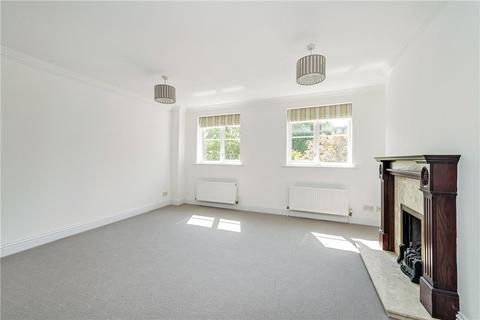 3 bedroom terraced house to rent, Gatcombe Mews, Hanger Lane, Ealing, W5