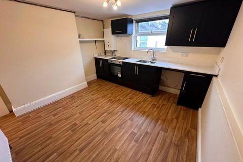 3 bedroom apartment to rent, Lea Bridge Road, London, E10