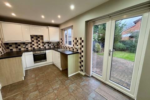 3 bedroom semi-detached house to rent, The Shires, St. Helens