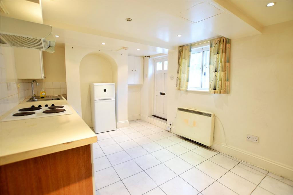 Living/Kitchen Area