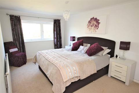 4 bedroom detached house to rent, Wescott Road, Wokingham