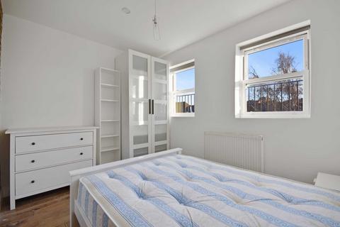 2 bedroom flat to rent, Batoum Gardens, Hammersmith, W6 7QB