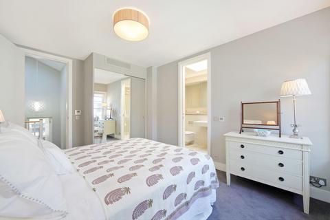 2 bedroom flat for sale, Abingdon Road, London, W8