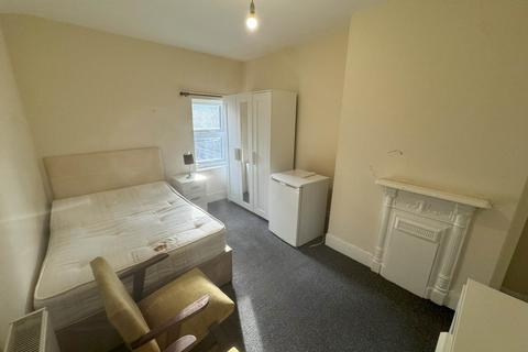 1 bedroom in a house share to rent, London Road, Reading