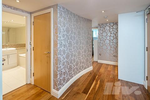 2 bedroom apartment for sale, Winchster Road, London NW3