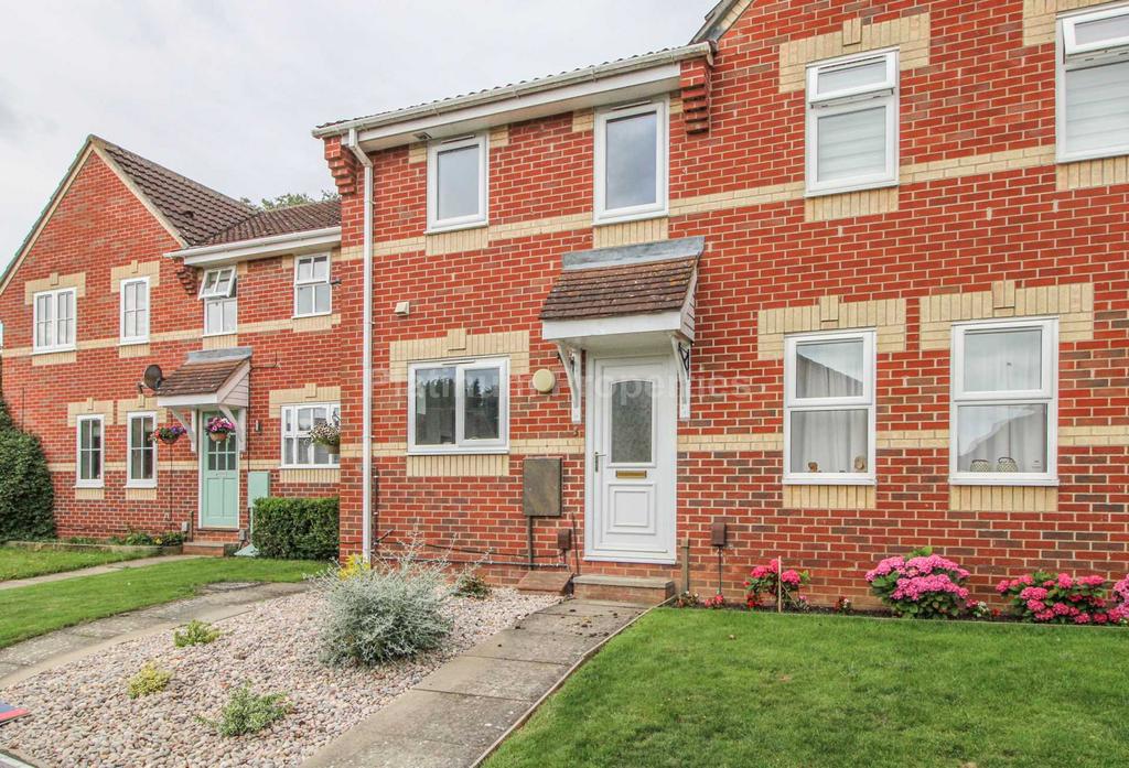 Wilford Drive, Ely 2 bed semidetached house to rent £1,100 pcm (£254 pw)