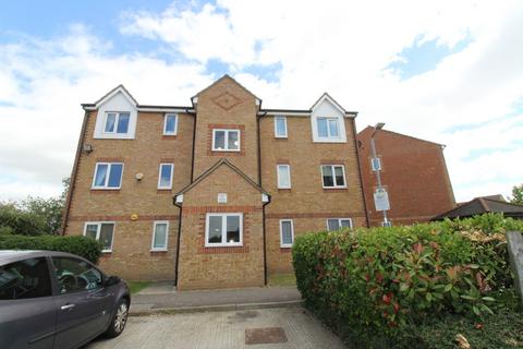 2 bedroom apartment to rent, Danbury Crescent, Essex RM15