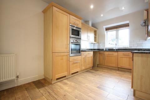 3 bedroom apartment to rent, Northwood HA6