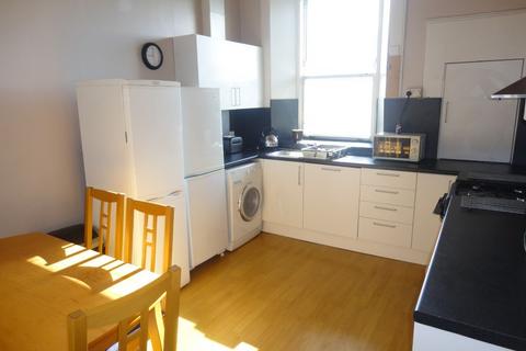 2 bedroom apartment to rent, West End Park Street, Woodlands G3