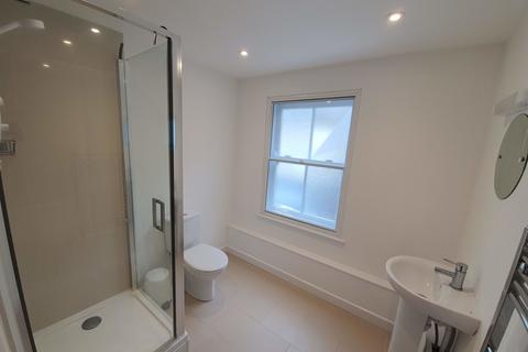 1 bedroom apartment to rent, Causewayhead, Penzance