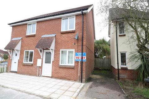 2 bedroom semi-detached house to rent, Ryders Way, Rickinghall