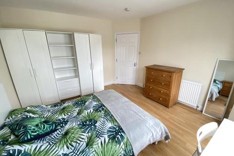 6 bedroom house share to rent - Hook Road