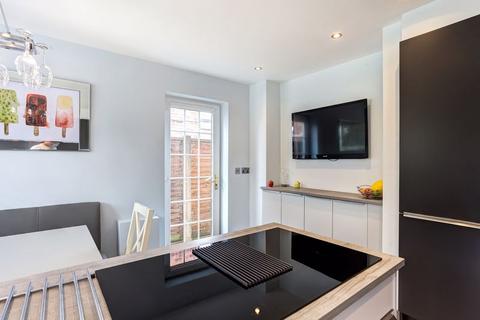 75 Chestnut Drive, Congleton, CW12 4UA